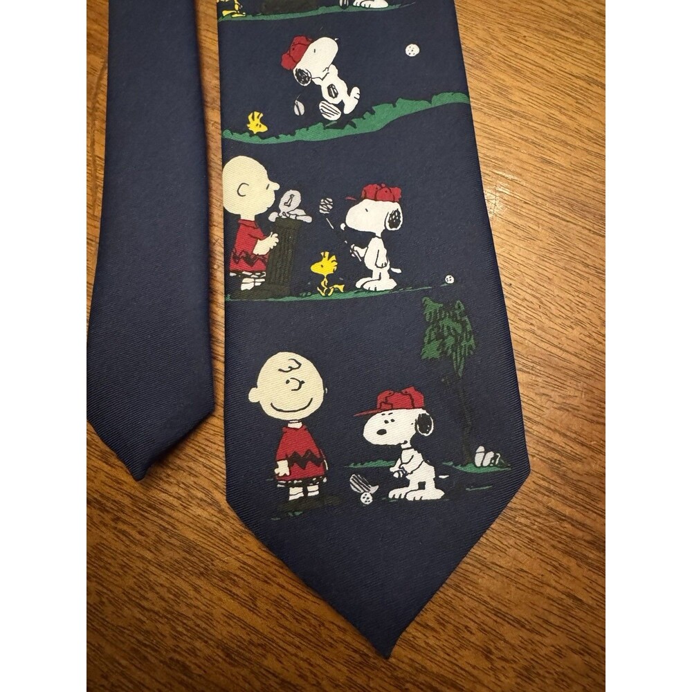Peanuts Snoopy And Friends  Golf Themed Neck Tie Charlie Brown